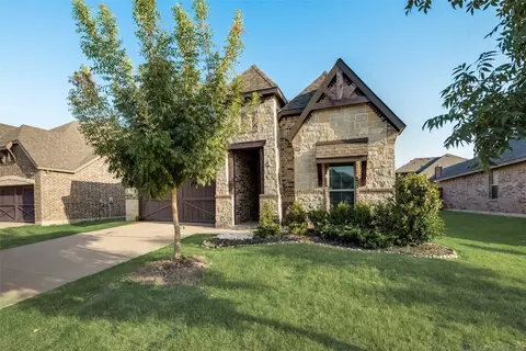530 Harvest Grove Dr, Waxahachie, TX 75165