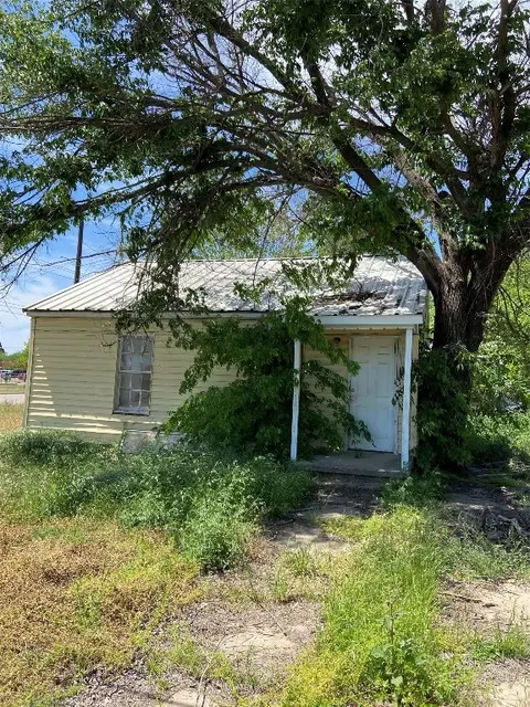 1114 3rd Ave, Mineral Wells, TX 76067