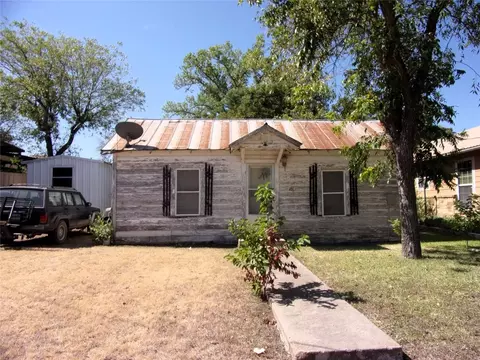 504 E Annex St, San Saba, TX 76877