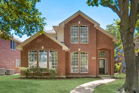 8906 Bayshore Ln, Rowlett, TX 75088