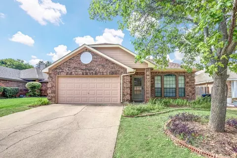 4804 Ashton Ave, Fort Worth, TX 76137