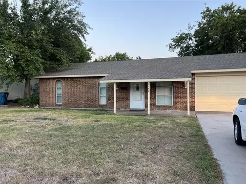 1144 Briarwood Dr, Lewisville, TX 75067