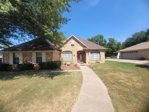 5503 Burgundy Dr, Greenville, TX 75402