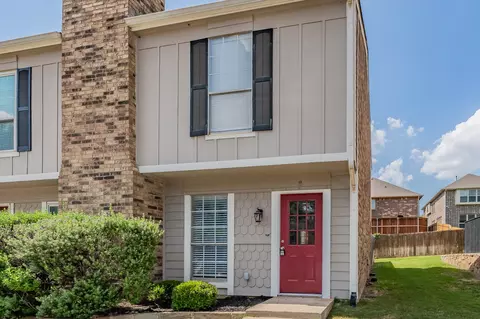 8 Abbey Rd, Euless, TX 76039 photo 1