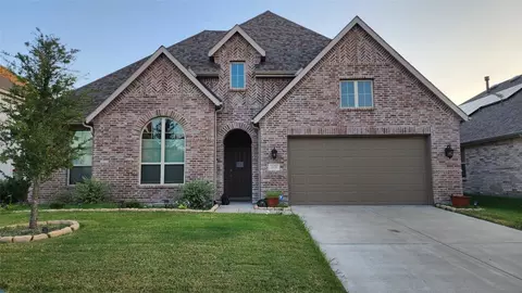 1621 Yellowstone Dr, Forney, TX 75126