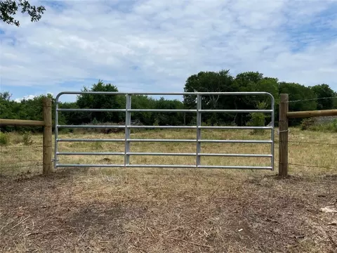 457 Lcr 464, Mexia, TX 76667