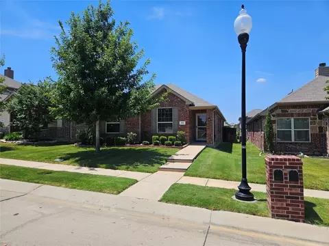 536 Cheyenne Dr, Aubrey, TX 76227