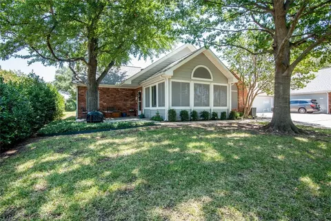 6174 Haley Ln, Fort Worth, TX 76132