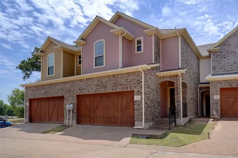 236 Corinna Ct, Hurst, TX 76053