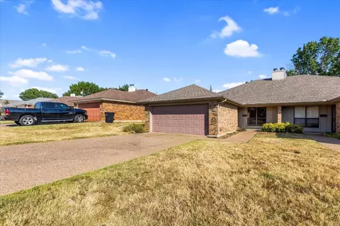 1507 Lindsey Ln W #A, Cleburne, TX 76033