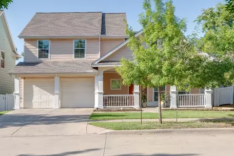 947 Cotton Exchange Dr, Savannah, TX 76227