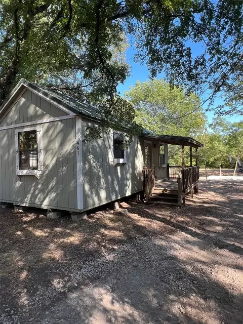 461 Longhorn Trl, Weatherford, TX 76087