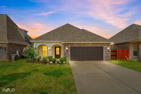 679 Riverscape Dr, Shreveport, LA 71104