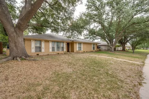 1457 College Pkwy, Lewisville, TX 75077