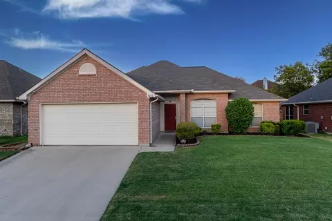 7416 Glen Dr, Watauga, TX 76148