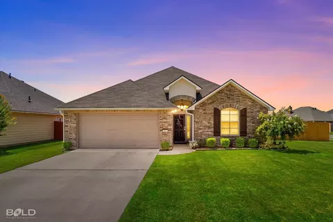 3697 Sabine Pass Dr, Bossier City, LA 71111