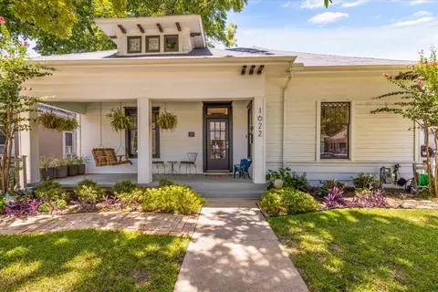 1622 College Ave, Fort Worth, TX 76104