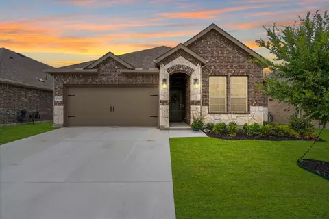 11004 Ranchera Dr, Aubrey, TX 76227