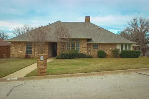 2948 River Crest St, Grapevine, TX 76051