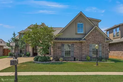 927 Royal Cir, Bossier City, LA 71111