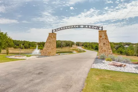 1101 Stagecoach Ranch Dr, Weatherford, TX 76085