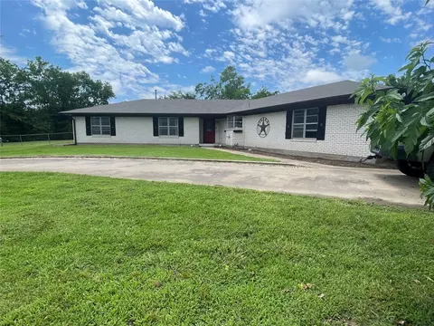 917 Farm Road 900 N, Saltillo, TX 75478