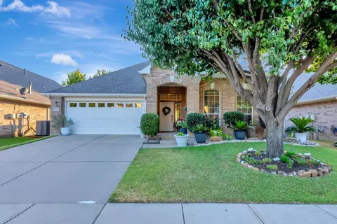 10617 Melrose Ln, Fort Worth, TX 76244
