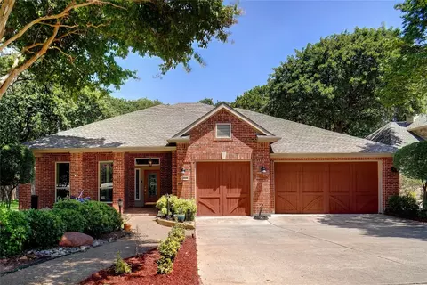 3104 Hidden Springs Dr, Corinth, TX 76210
