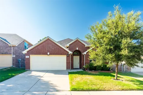 10117 Longranger Dr, Hurst, TX 76053