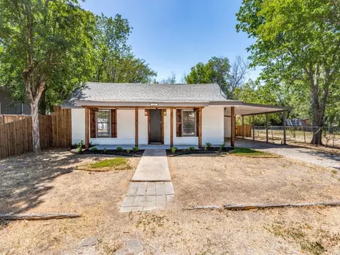217 N Avenue B, Springtown, TX 76082