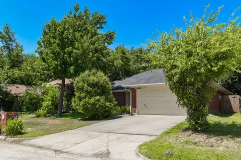 6208 Berlinetta Dr, Arlington, TX 76001