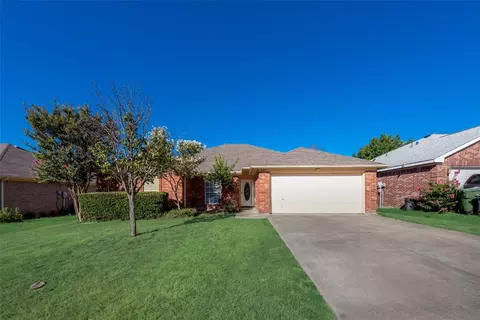 1603 Cancun Dr, Mansfield, TX 76063