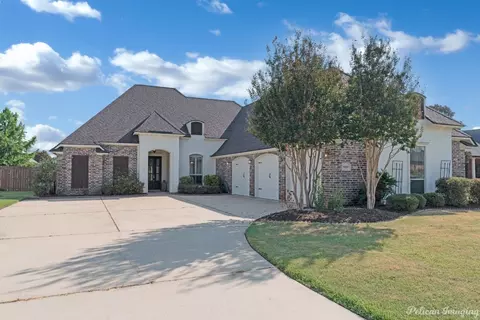 9407 Milbank Dr, Shreveport, LA 71115