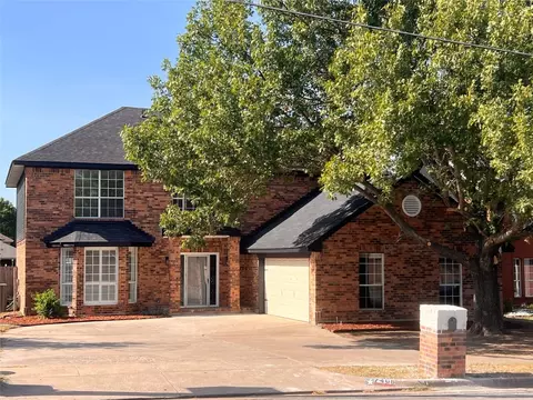 7408 Chapman Dr, North Richland Hills, TX 76182