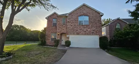 941 Green Pond Dr, Garland, TX 75040
