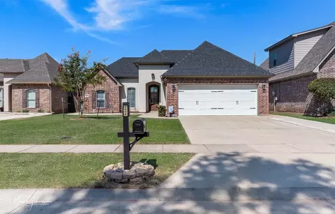 5004 Longstreet Pl, Bossier City, LA 71112