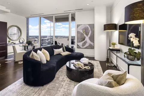 2408 Victory Park Ln #1231, Dallas, TX 75219