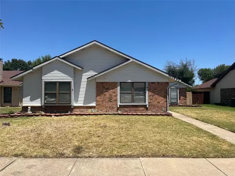 5306 Barcelona Dr, Garland, TX 75043