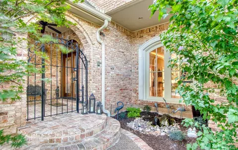 7248 Helsem Bnd, Dallas, TX 75230