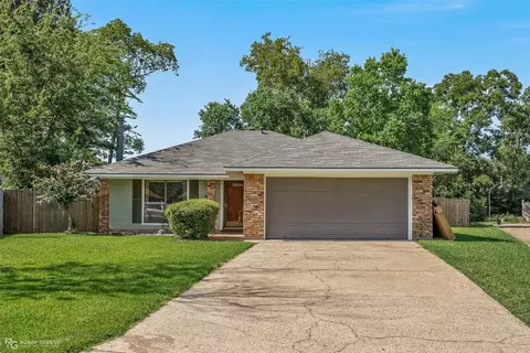 2502 Palmetto Dr, Bossier City, LA 71111