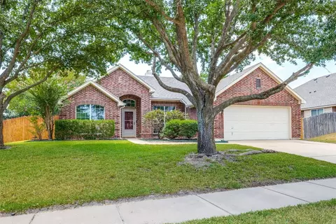 930 Mcalpin Rd, Midlothian, TX 76065