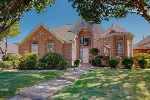1649 Mcgee Ln, Carrollton, TX 75010