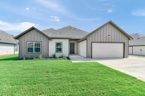 129 Mohave Dr, Lake Kiowa, TX 76240