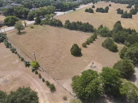 106 Brookwood Ct, Ovilla, TX 75154