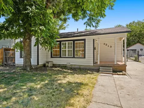 3213 Townsend Dr, Fort Worth, TX 76110