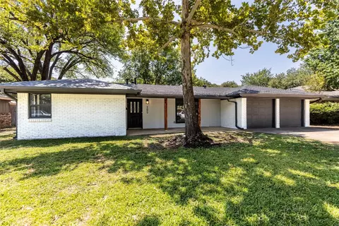 205 W Cheryl Ave, Hurst, TX 76053