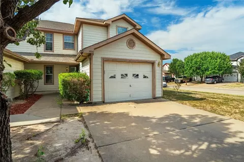 7535 Kings Trl, Fort Worth, TX 76133