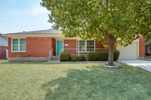 3231 Mimosa Park Dr, Richland Hills, TX 76118