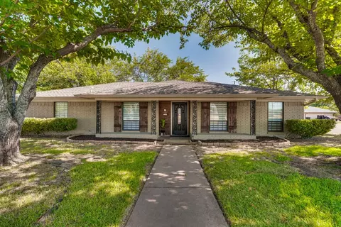 428 Westview Ter, Midlothian, TX 76065