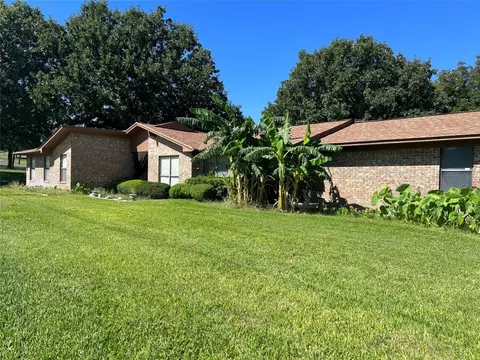 408 Apache Trail St, Comanche, TX 76442